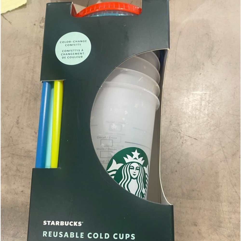 EXCLUSIVE color changing reusable 🌎cups w/straws by STARBUCKS! See pic 4 deets!